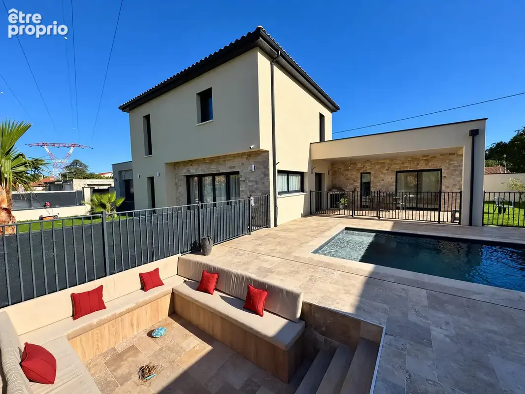 Maison contemporaine   177.58 m2   5 chambres   Piscine   Châteauneuf-sur-Isère - photo 4