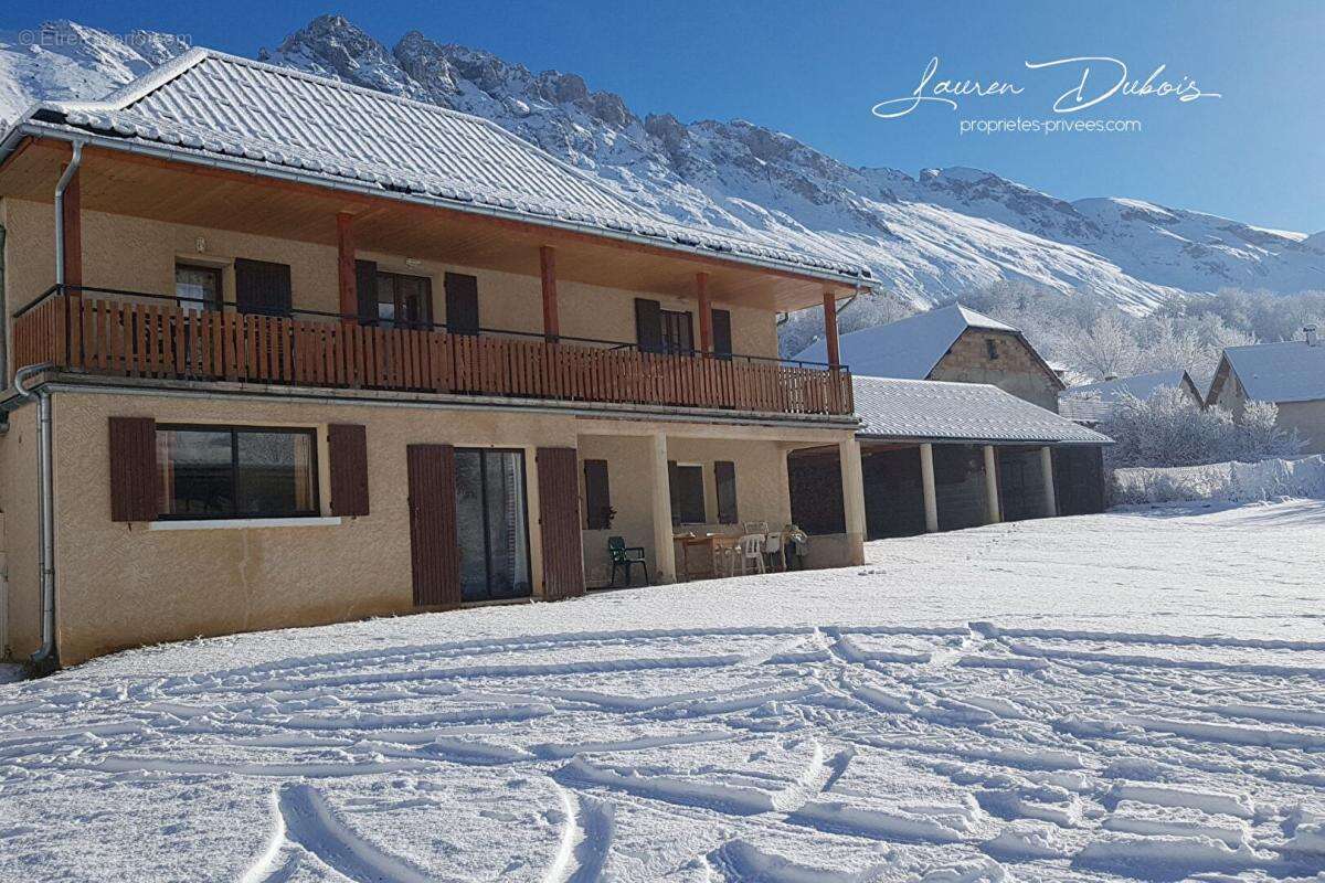 Maison à SAINT-ETIENNE-EN-DEVOLUY