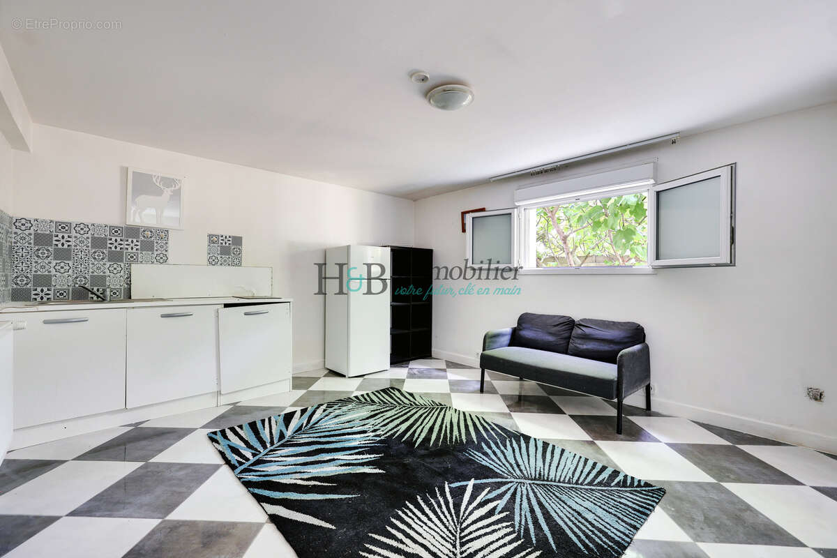 Rare à Noisy-le-Sec   Maison d’investissement de 381 m2 avec 13 espaces locatifs et fort potentiel de valorisa - photo 19