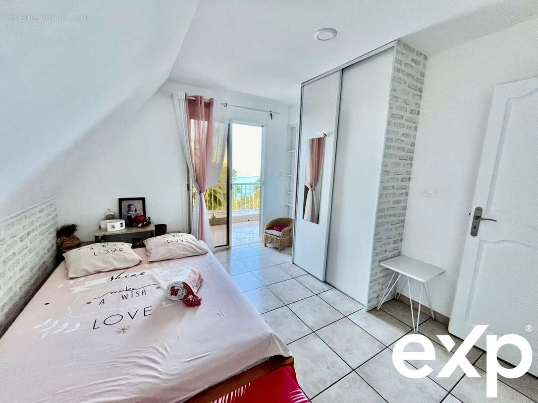 Maison à LES AVIRONS