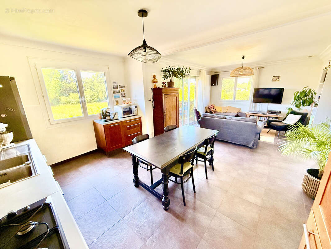 A vendre en exclusivite a pont saint martin maison de bourg familiale de 135 m2 avec locatif t3 de 60 m2 - photo 7