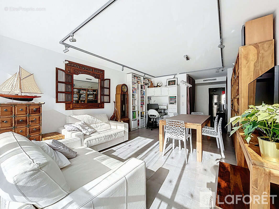 Appartement à ROQUEBRUNE-CAP-MARTIN