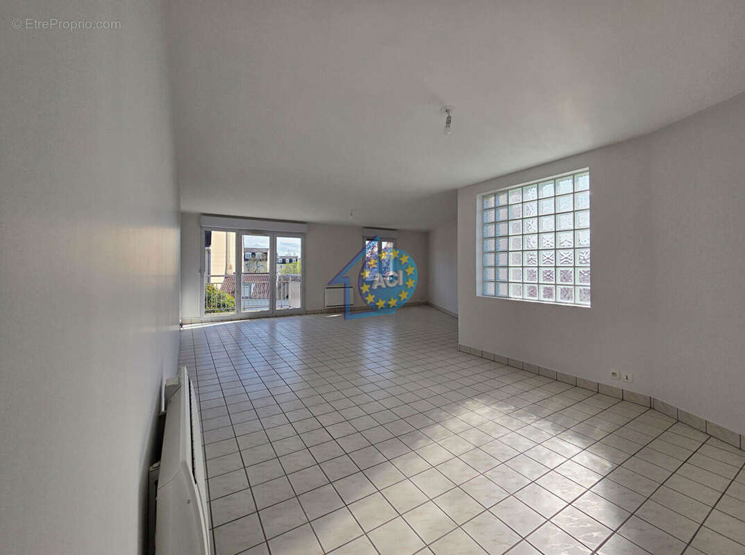 Appartement à MANTES-LA-JOLIE