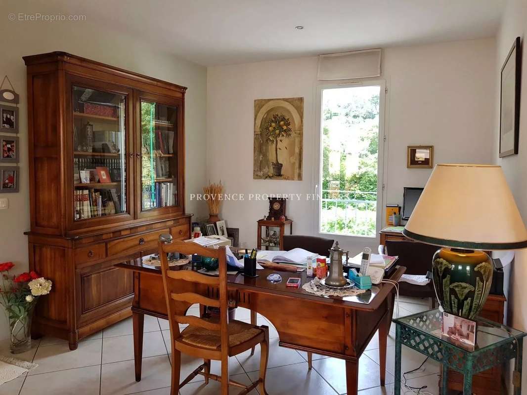 Appartement à LORGUES