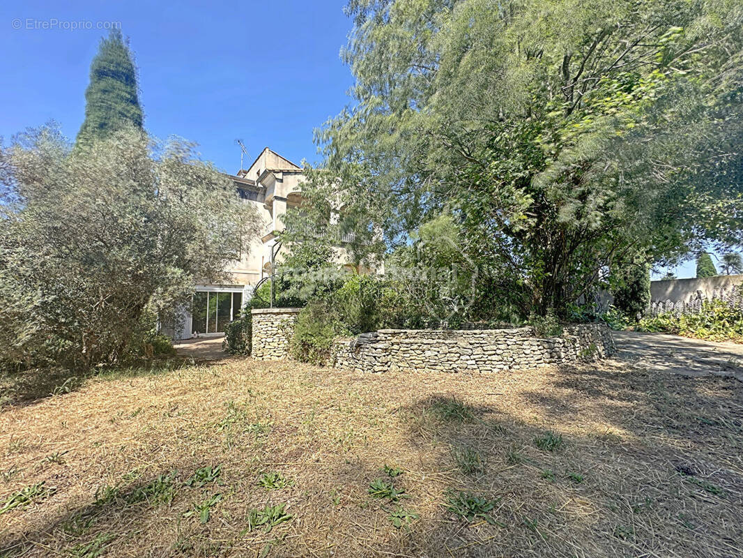 Maison à FOURQUES