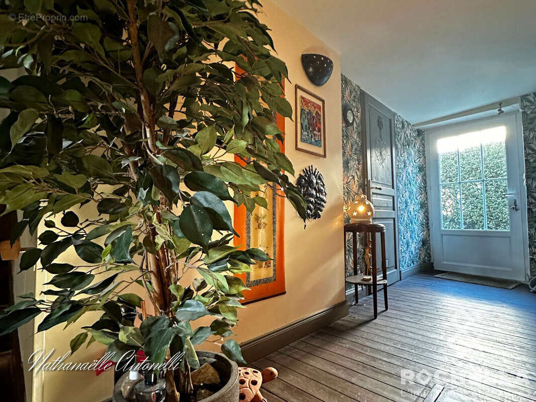 Maison à SAINT-JEAN-D&#039;ANGELY