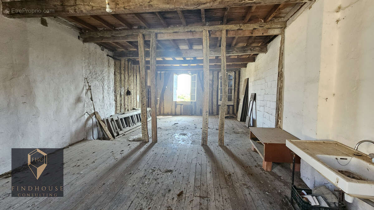 Maison à SARAMON
