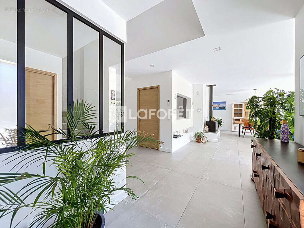 Maison contemporaine à Villelongue Dels Monts - photo 3