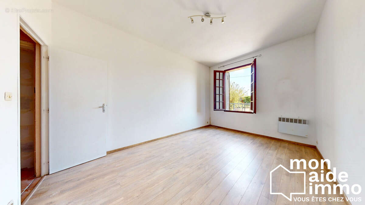 Maison 80 m² à Saint-Caprais-De-Bordeaux  - photo 6