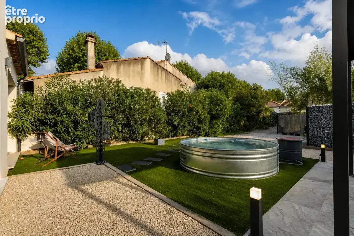 Maison de 5 pièces de 118 m² à Saint-Étienne-du-Grès - photo 14