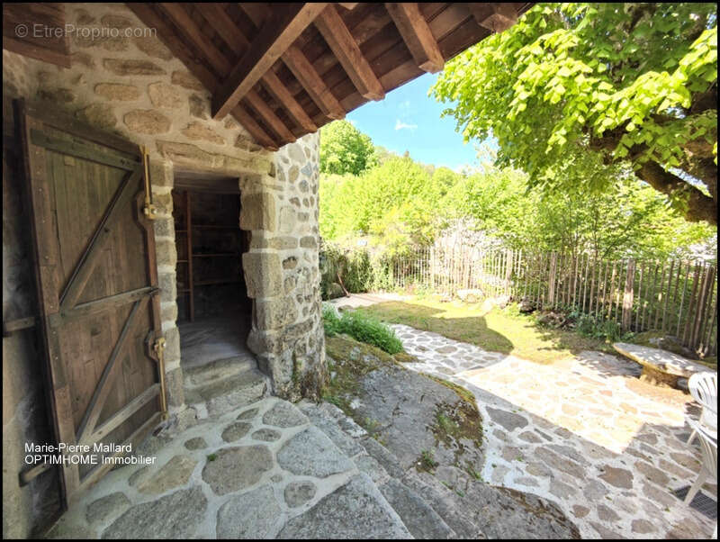 Maison familiale + dépendances à Saint Eloi en Creuse - photo 62