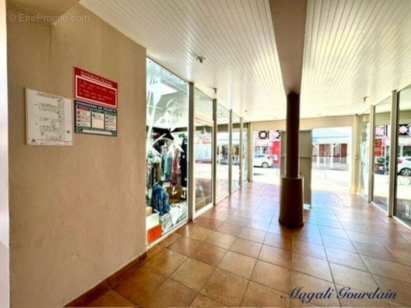 Exceptionnel fonds de commerce & murs - saint francois - photo 4