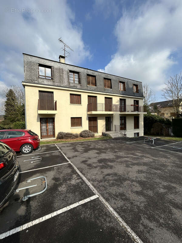 Appartement à BURES-SUR-YVETTE