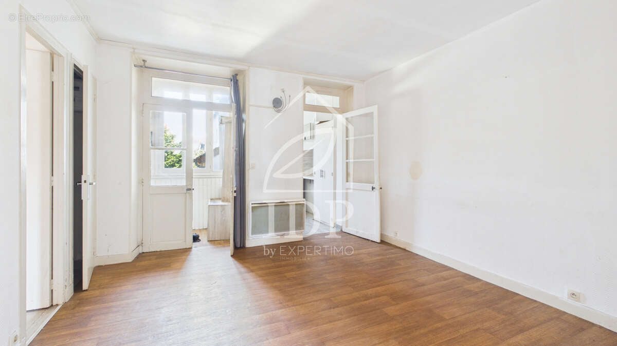 À vendre   Charmant appartement 3 pièces en immeuble meulière   123 500 € FAI - photo 3