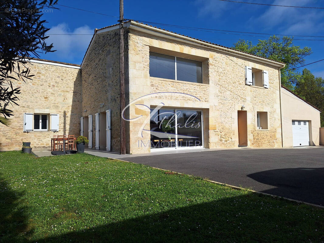 Maison à LA LANDE-DE-FRONSAC