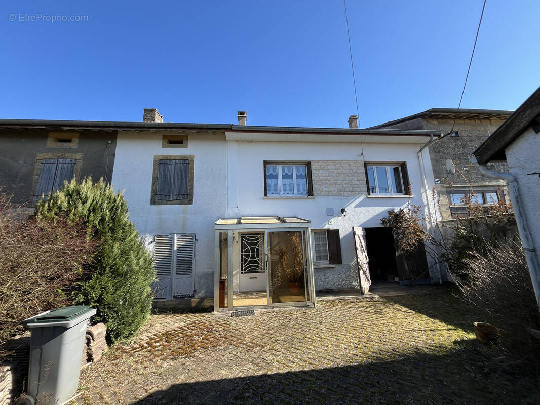 Maison à MERLES-SUR-LOISON