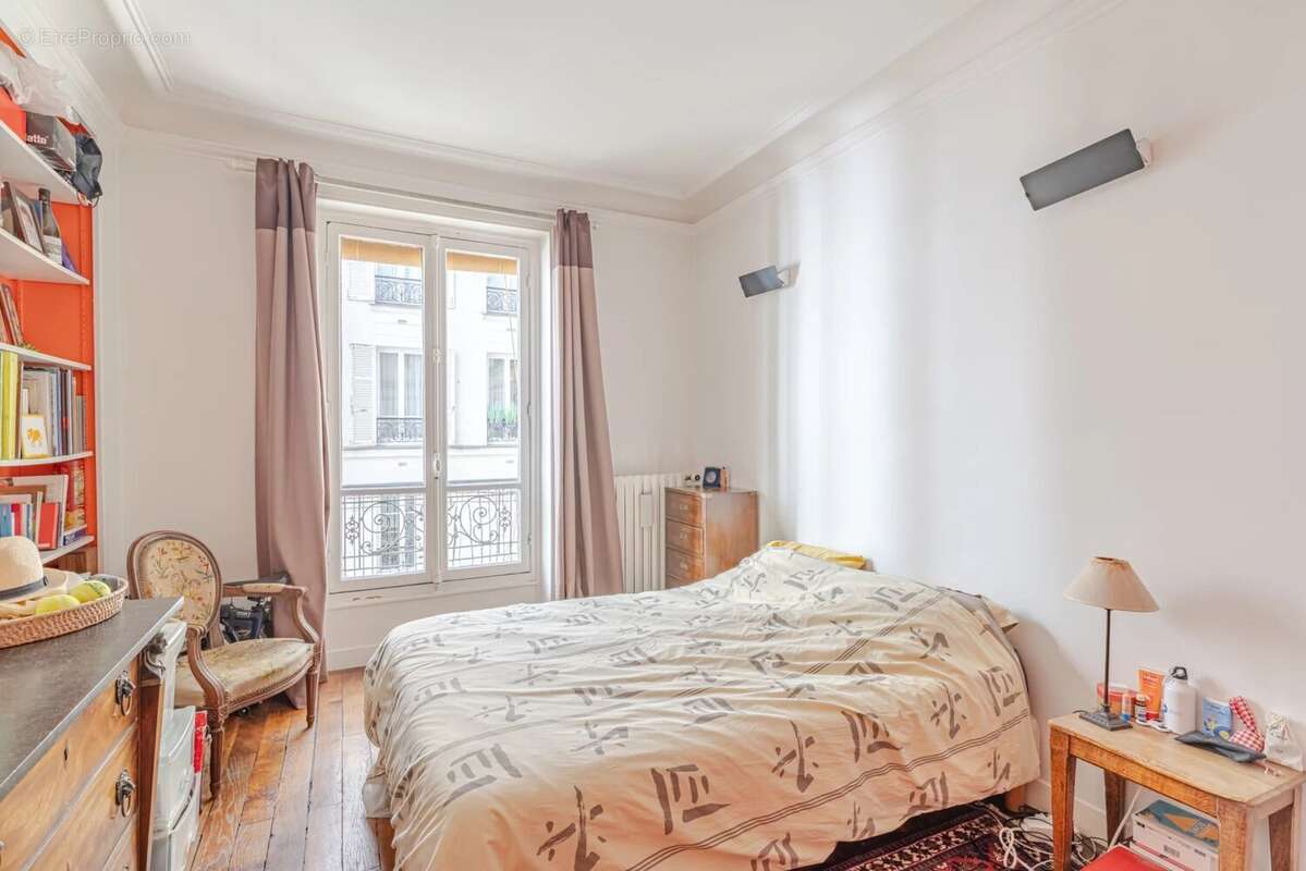 Appartement à PARIS-17E