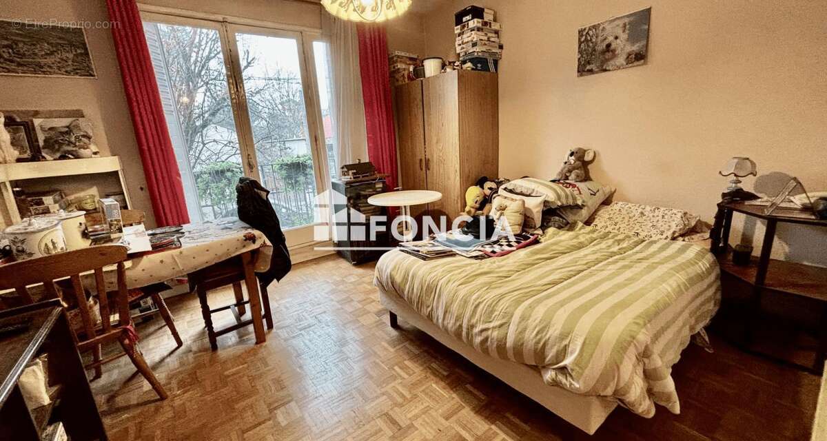 Appartement à SAINT-MAUR-DES-FOSSES