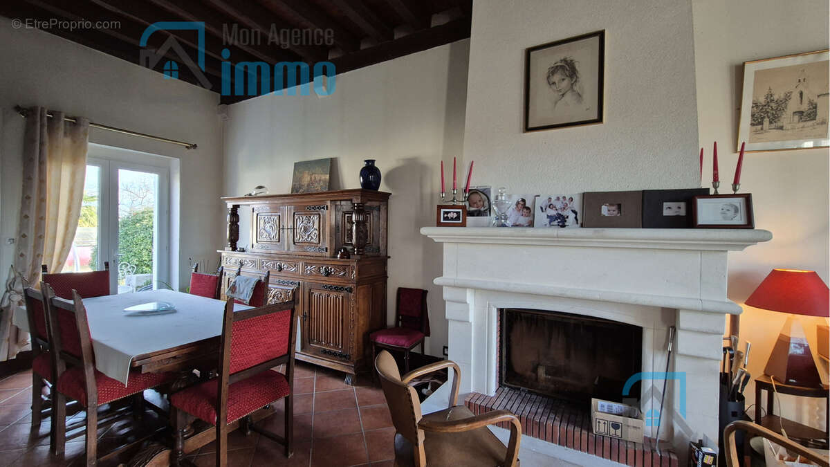 Maison à MEHUN-SUR-YEVRE