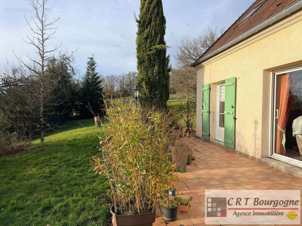 Maison à VILLIERS-SAINT-BENOIT