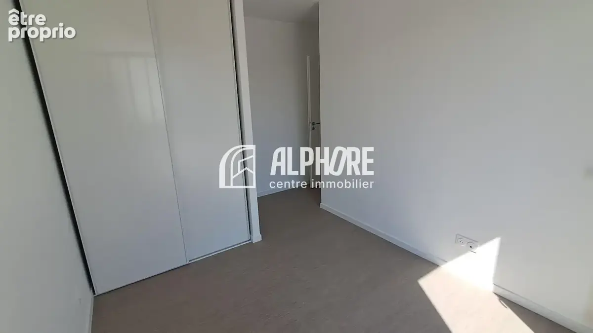 Immaculée, appartement Re2020 - T4 avec 3 terrasses et 2 stationnements , disponibilité immédiate. - photo 7