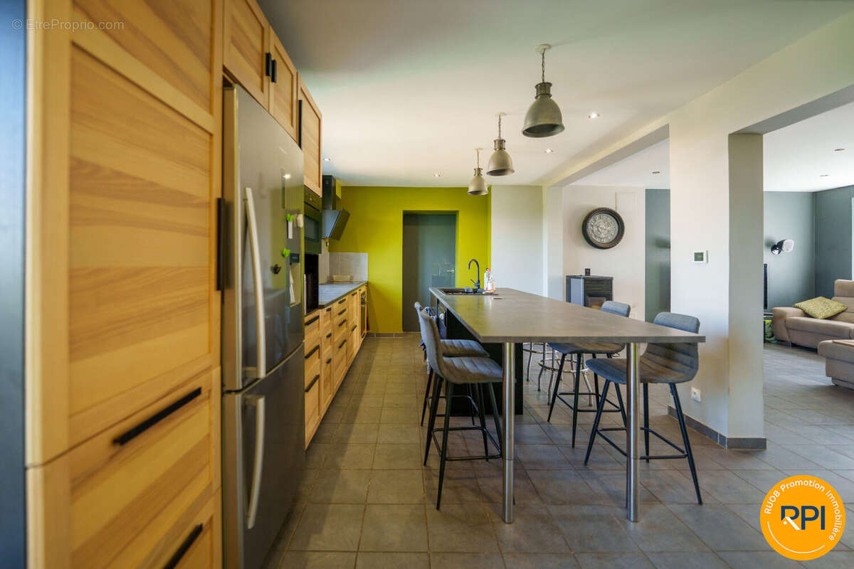 Maison 156 m² à Oeting  - photo 2