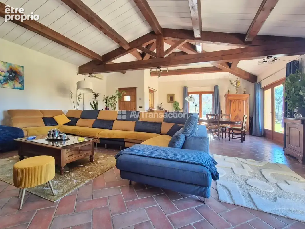 Maison 6 pièces 193 m² à vendre à Draguignan (83300) - photo 2