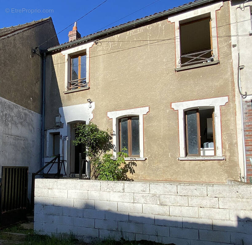 Maison à CEZY