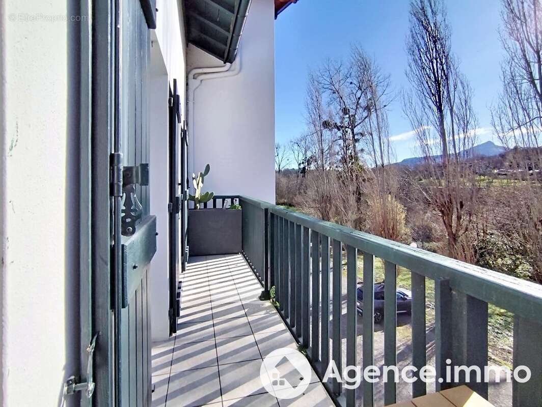 Appartement à URRUGNE