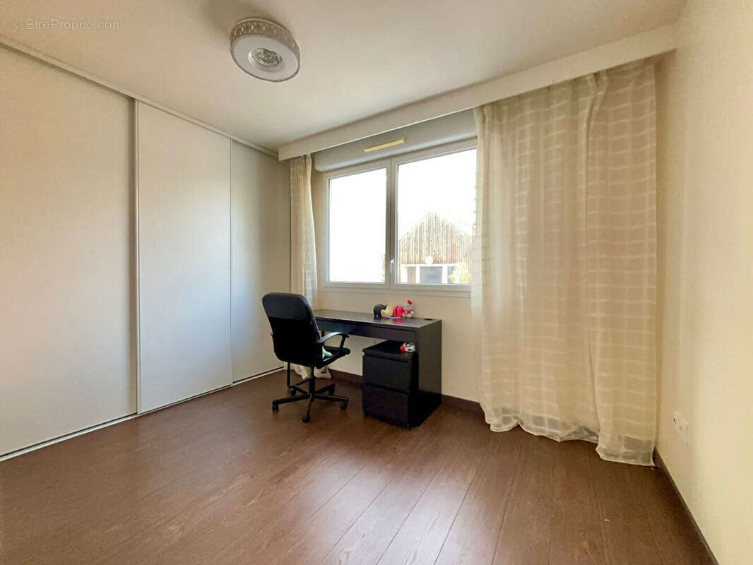 Appartement à NANTERRE