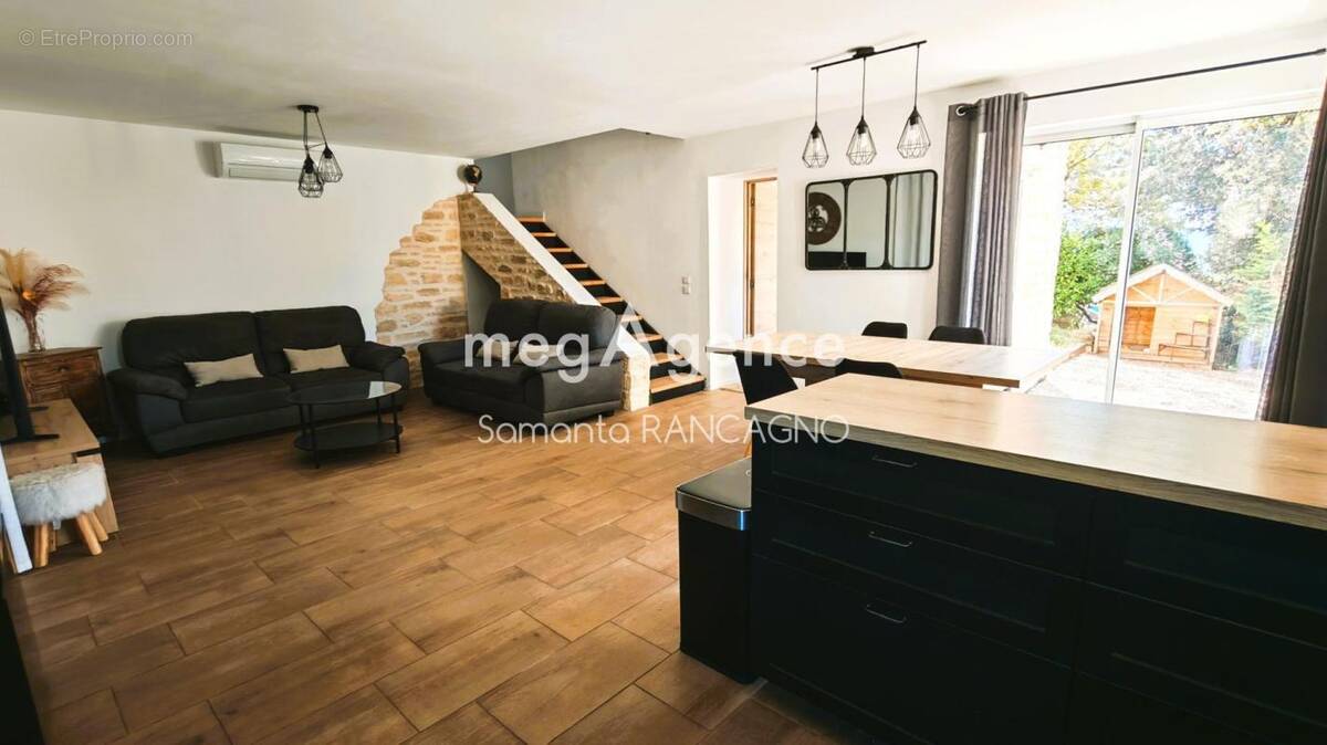 Maison à BAGNOLS-EN-FORET