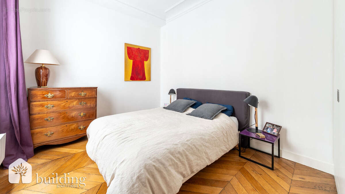 Appartement à PARIS-17E