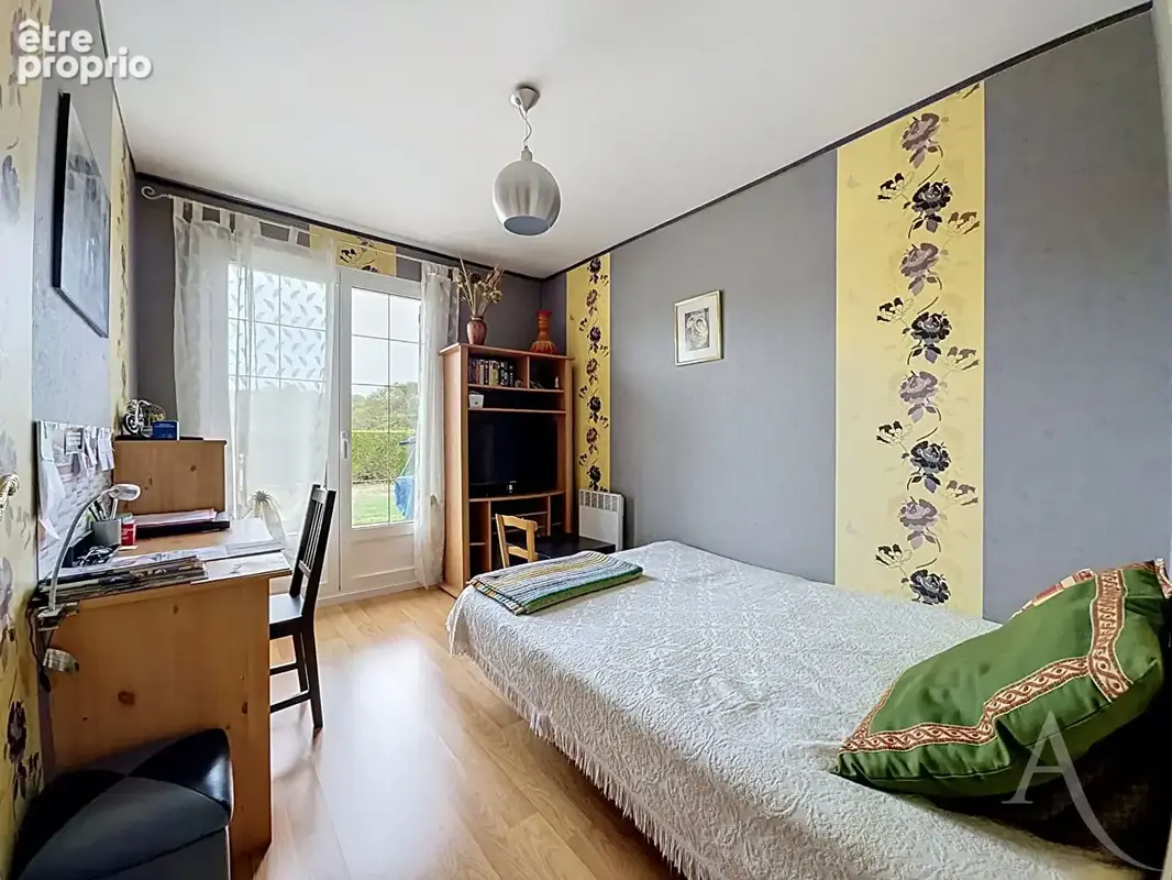 Maison Mantes La Ville de plain pieds 4 chambres et 460m² de terrain - photo 6