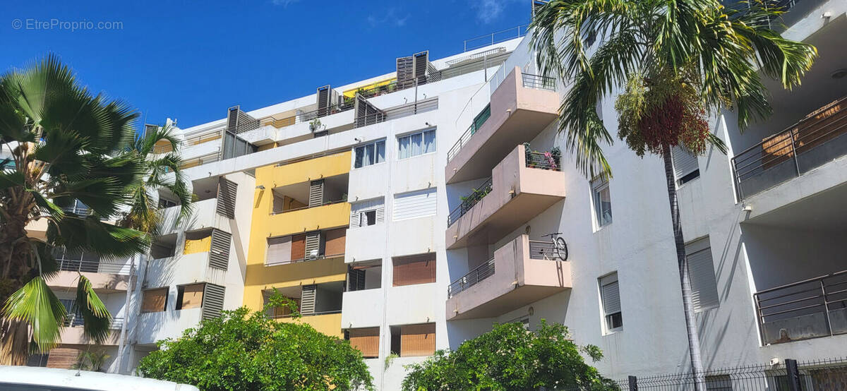 Photo 1 - Appartement à SAINT-DENIS