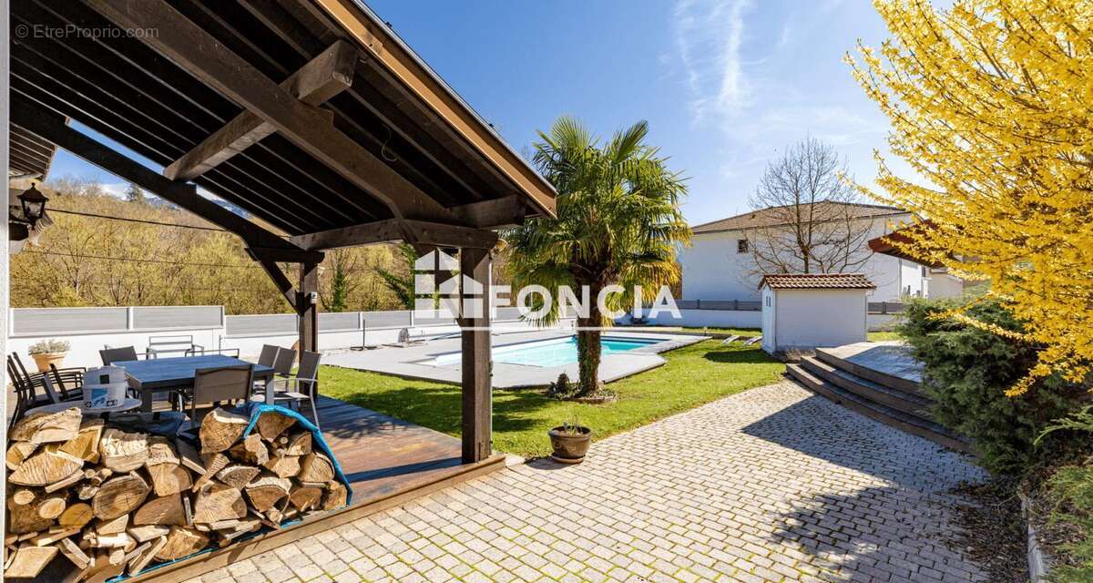 Maison à BRIE-ET-ANGONNES