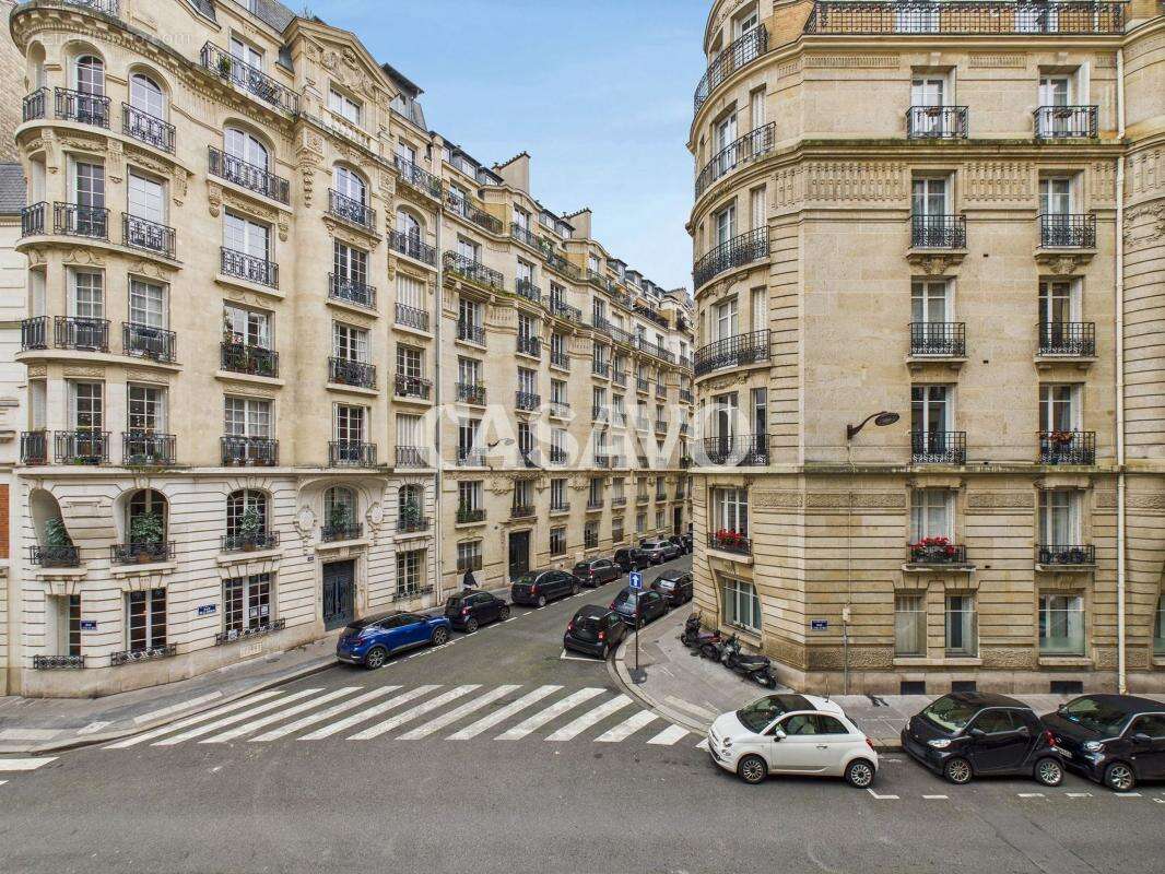 Appartement à NEUILLY-SUR-SEINE