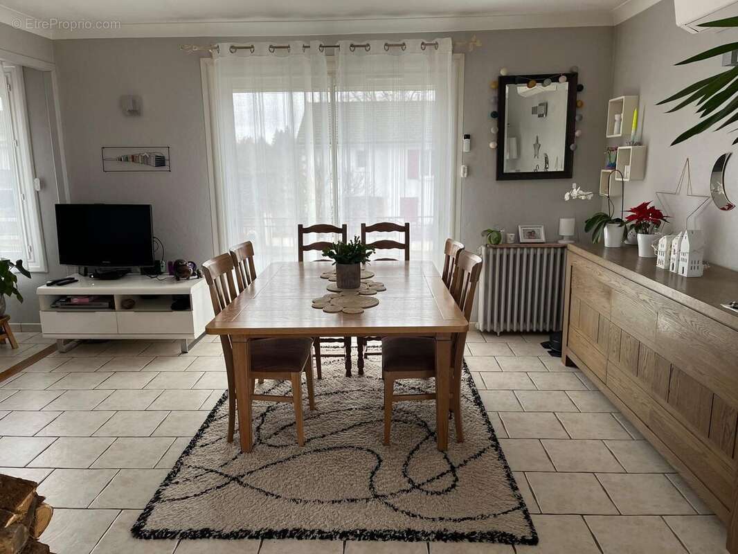 Maison à PEYRAT-LE-CHATEAU