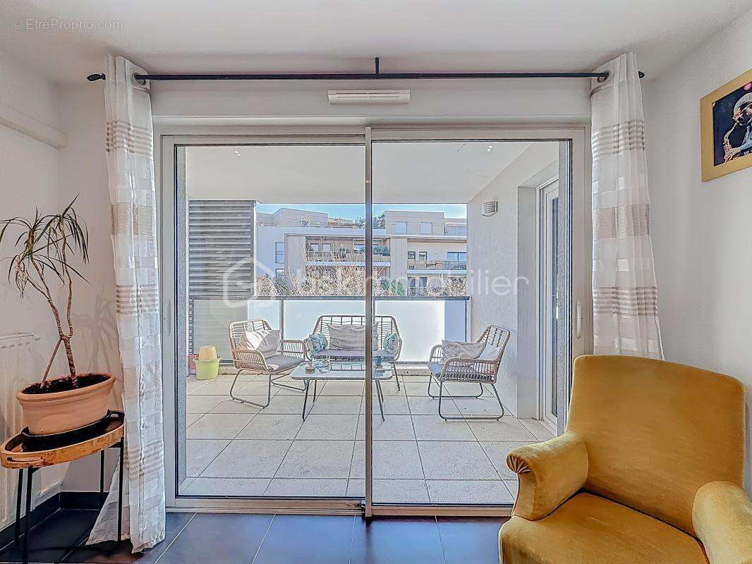 Appartement à LATTES