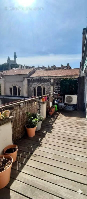 Appartement à MARSEILLE-6E