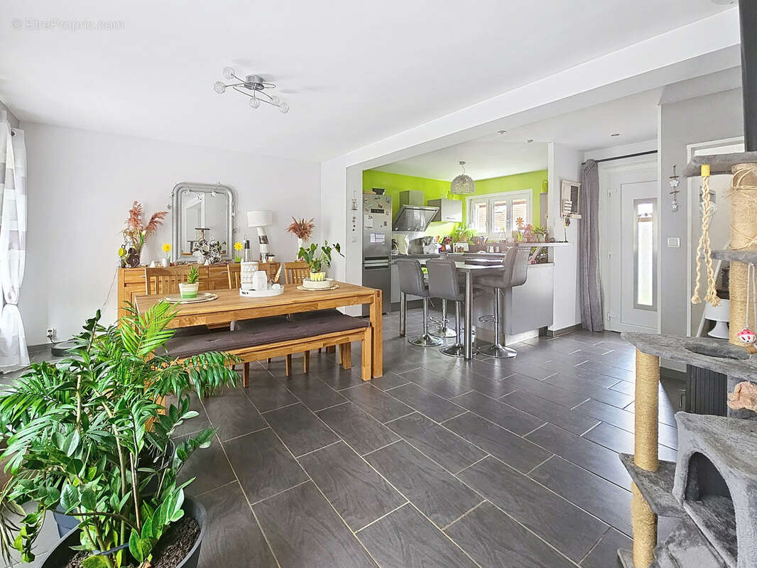 Maison à CHAUVONCOURT