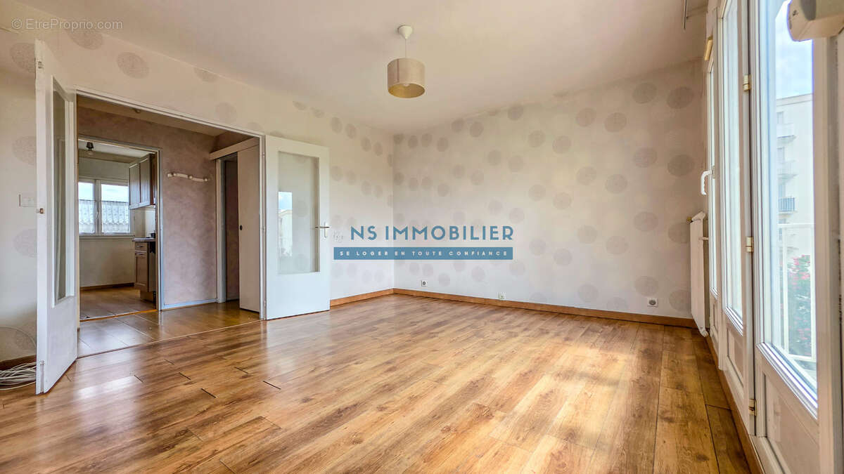 Appartement à HOUILLES