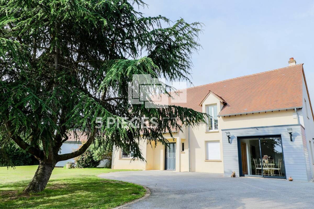 Maison à LARRE