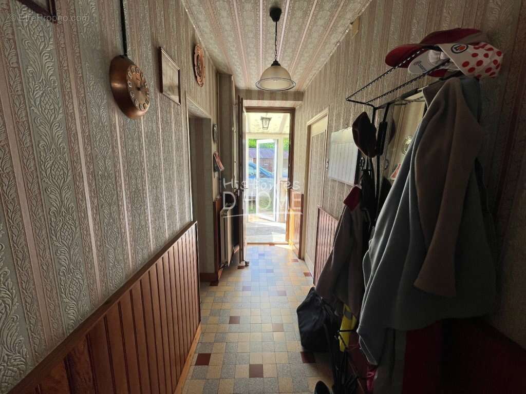 Maison à JOUY-LE-CHATEL