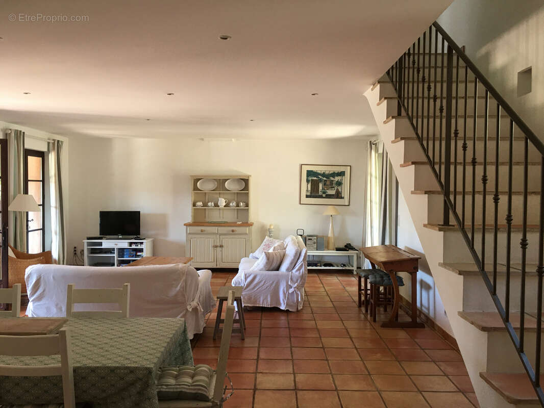 Maison à PLAN-DE-LA-TOUR