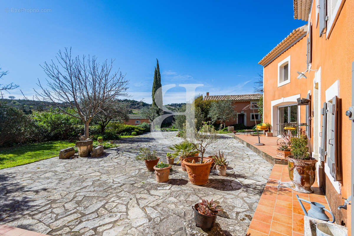 Maison à VAISON-LA-ROMAINE