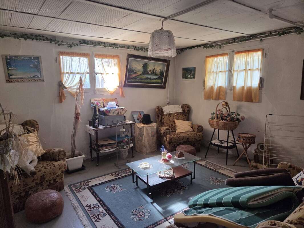 appartement en rez de jardin  - Maison à VILLENOY