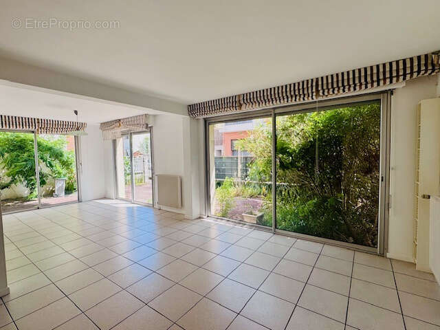 Commerce à TOULOUSE