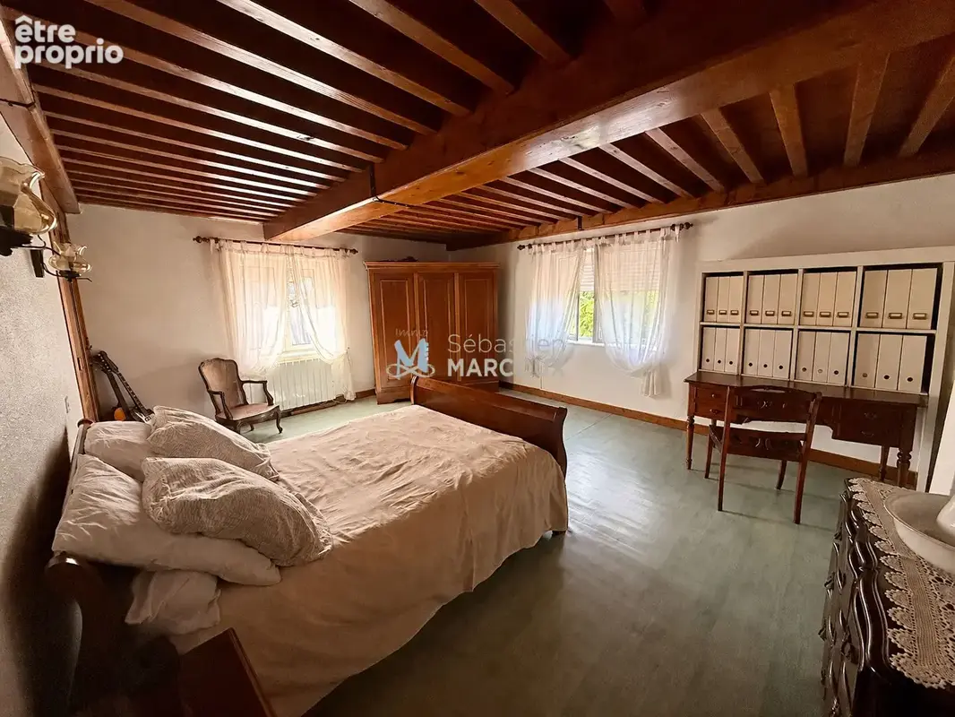 Exclusivité saint romain le puy  corps de ferme 6 pièce(s) 199 m2 - photo 6