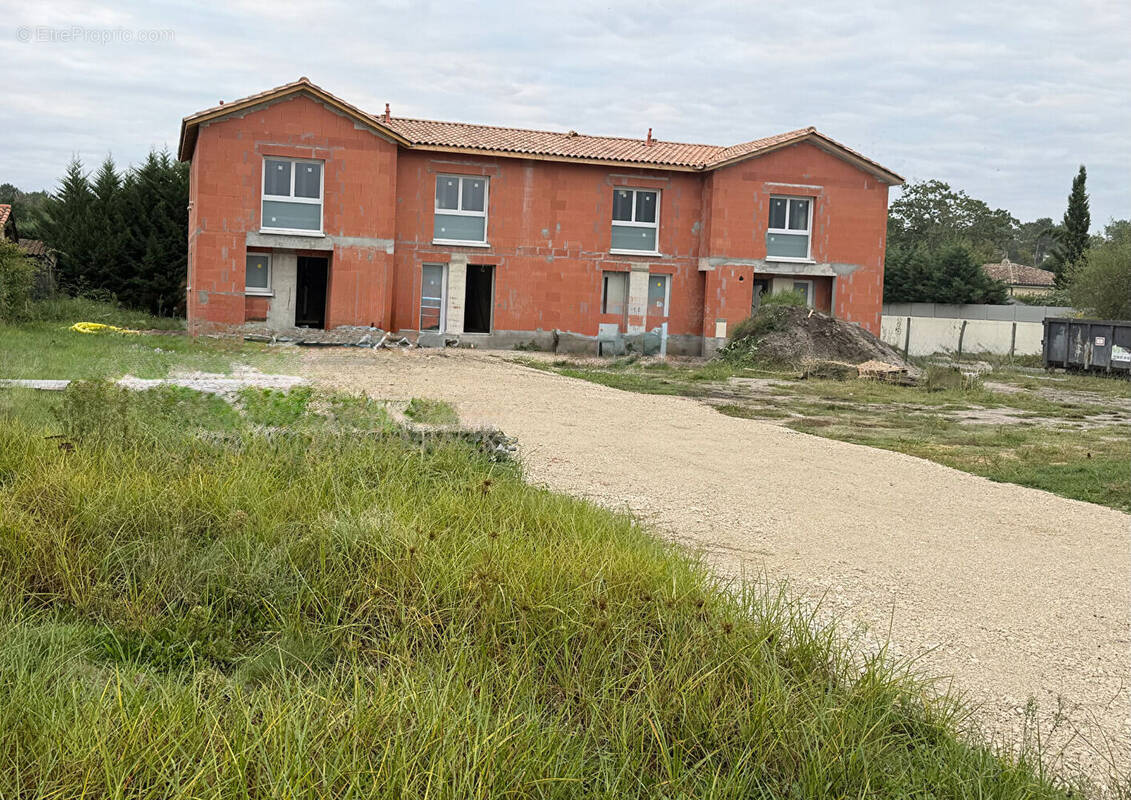 Maison à SAINT-JEAN-D&#039;ILLAC