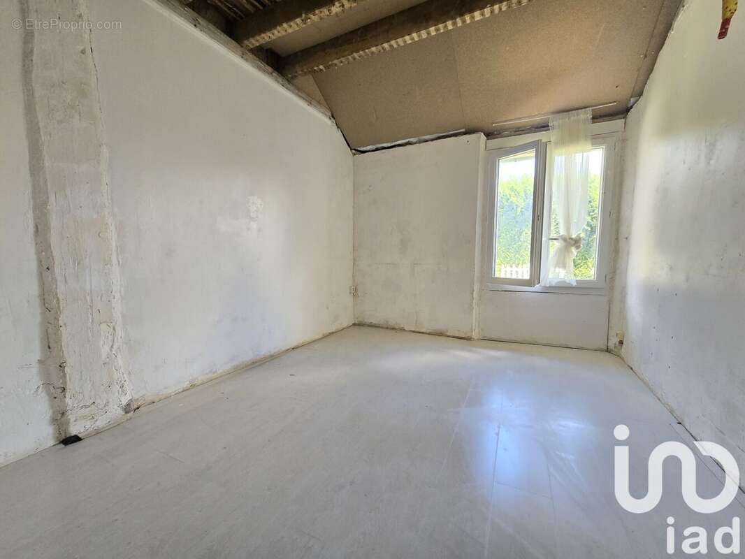 Maison 133 m² à Le Plessis-Dorin  - photo 5